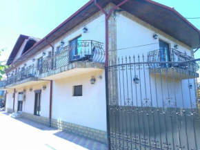CASA DANA 2 MAI